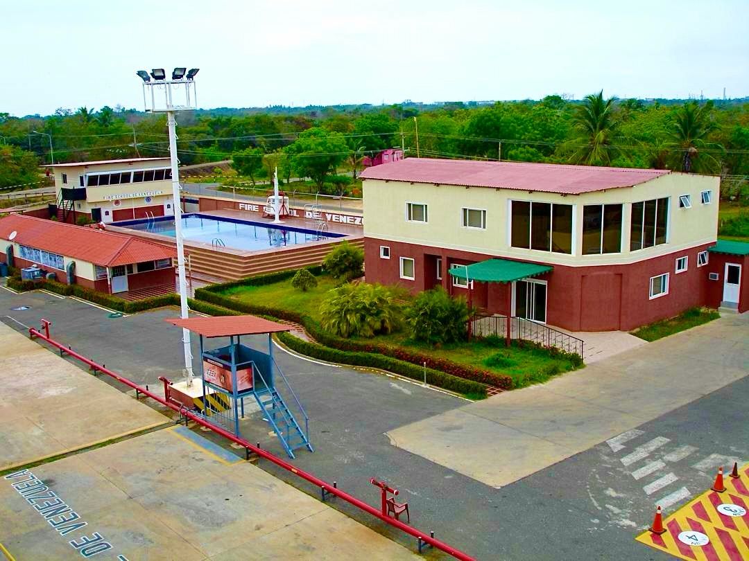 Vista aérea de las instalaciones de Fire School de Venezuela en Tía Juana